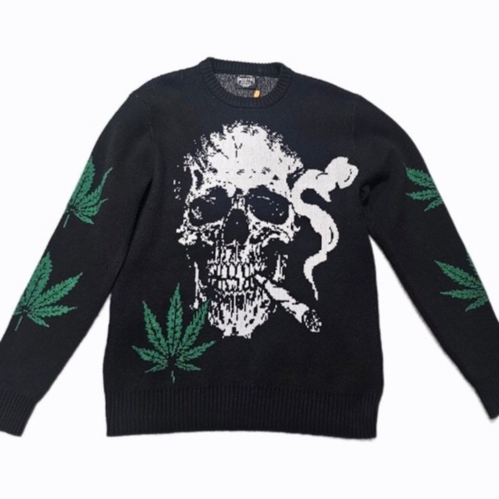 Skull nwt size XL Graphic Sweater
